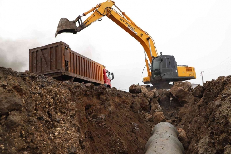 Diyarbakır’da İçme Suyu Çalışmaları Devam Ediyor