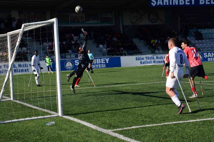 Şahinbey Ampute Kendi Evinde Rakip Tanımıyor