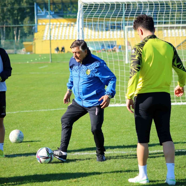 Yeni Malatyaspor İkinci Yarı Hazırlıklarını Sürdürdü