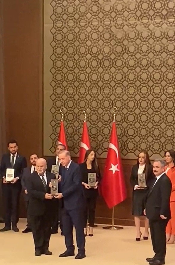 Cumhurbaşkanı Erdoğan’dan Erol Maraş’a Gururlandıran Ödül