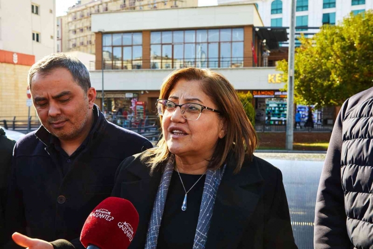 Fatma Şahin, Yenilenen Belediye Pasajı’nı Ziyaret Etti