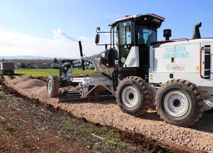 Haliliye’de 4 Kırsal Mahallede Yol Çalışması Tamamlandı