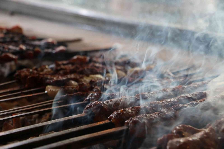 Diyarbakır’da 2022 Yılında 3 Bin Ton Tescilli Ciğer Kebabı Tüketildi