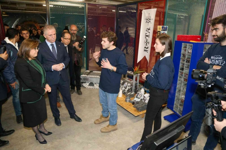 Gençlere Fırsatlar Sunacak Olan Teknogaraj Törenle Açıldı