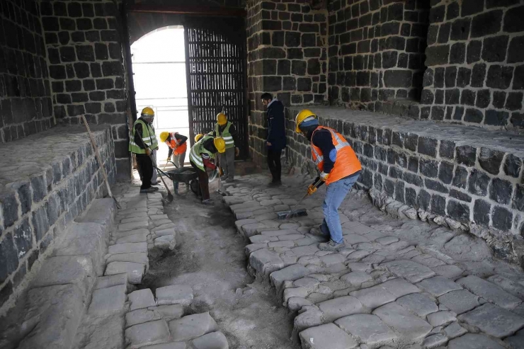 Diyarbakır’da 1700 Yıllık Tarih Gün Yüzüne Çıktı