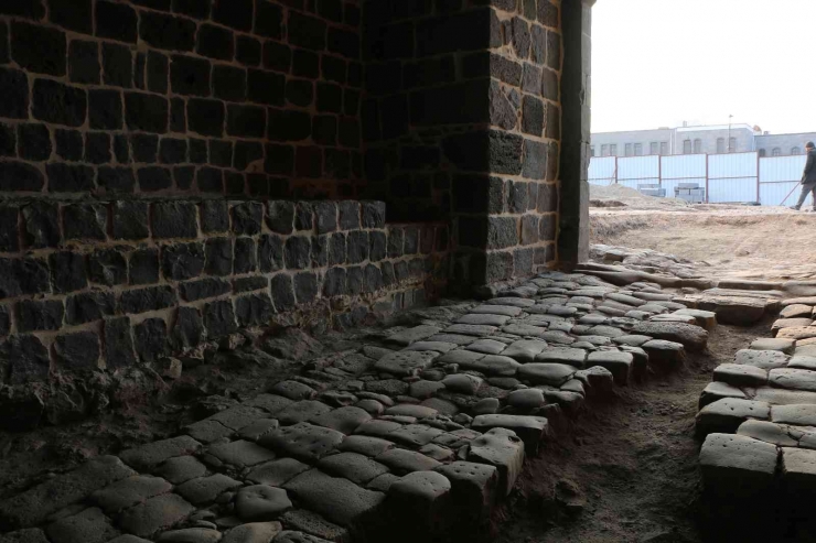 Diyarbakır’da 1700 Yıllık Tarih Gün Yüzüne Çıktı