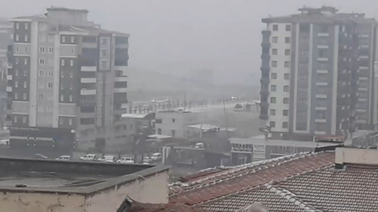 Gaziantep’te Kar Yağışı Başladı