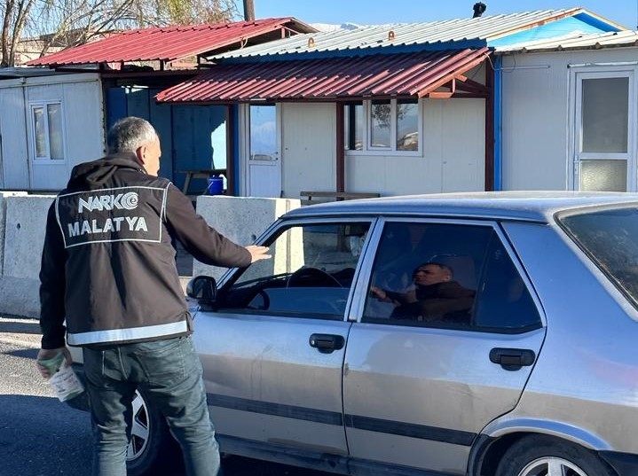 Polisten "en İyi Narkotik Polisi Anne" Eğitimi