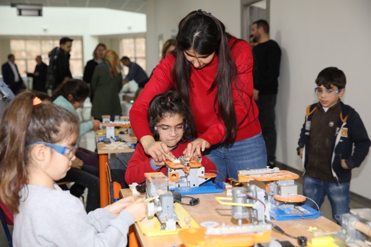 Battalgazi’de Öğrencileri Bilimsel Çalışmalara Teşvik