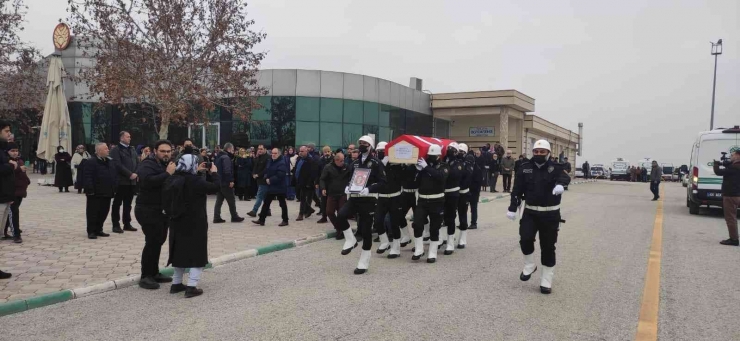 Kocası Tarafından Öldürülen Kadın Polis, Malatya’da Defnedildi