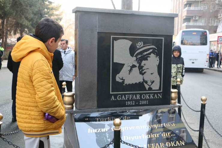 Uğradığı Silahlı Saldırı Sonucu 22 Yıl Önce Şehit Edilen Ali Gaffar Okkan Diyarbakır’da Anıldı