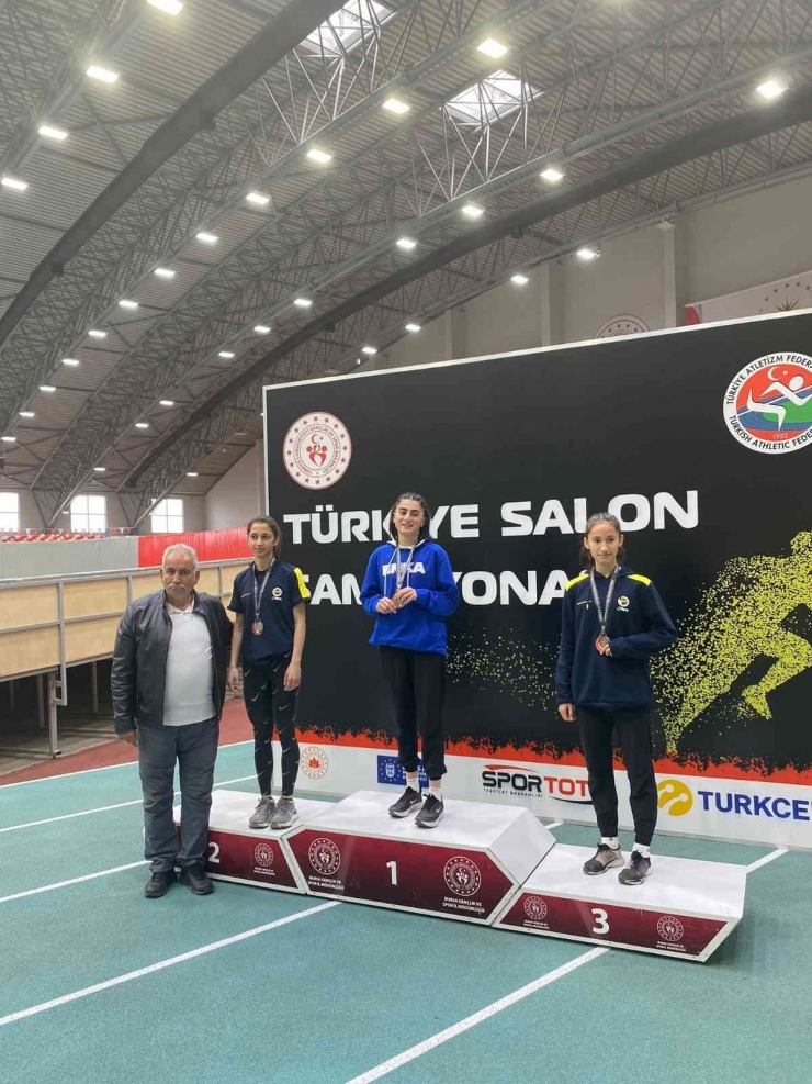 Gaziantep Kolej Vakfı Öğrencilerinin Türkiye Şampiyonası Başarısı