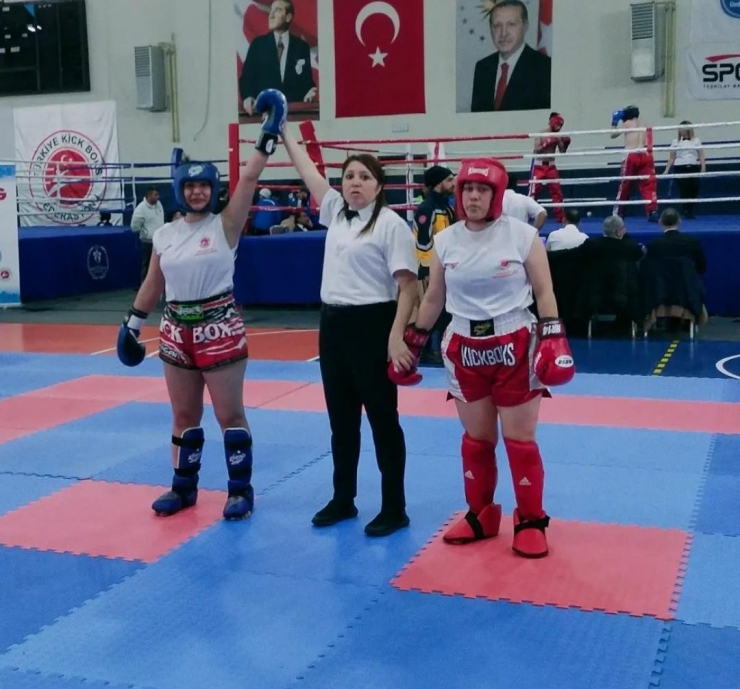 Diyarbakırlı Kick Boksçu Türkiye İkincisi Oldu