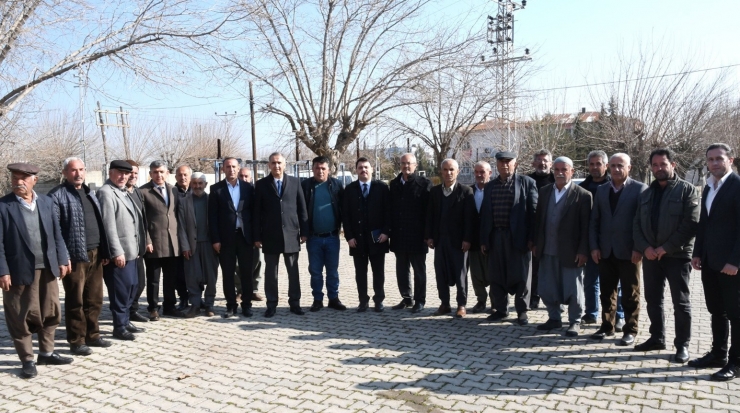 Vali Mahmut Çuhadar, Köylülerin Sorunlarını Dinledi