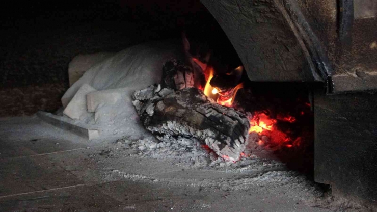 Malatya’da Soğuk Hava Ekmek Fırınını Dondurdu