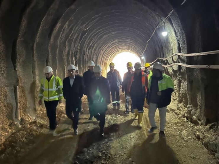 Kaymakam Arslantürk, Çat Barajı Sulama Tünel İnşaatını İnceledi