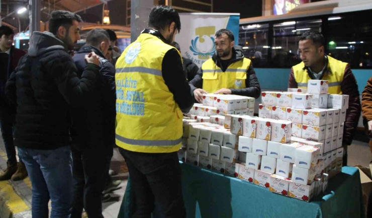 Haliliye’de Vatandaşlara Kandil Simidi İkramı