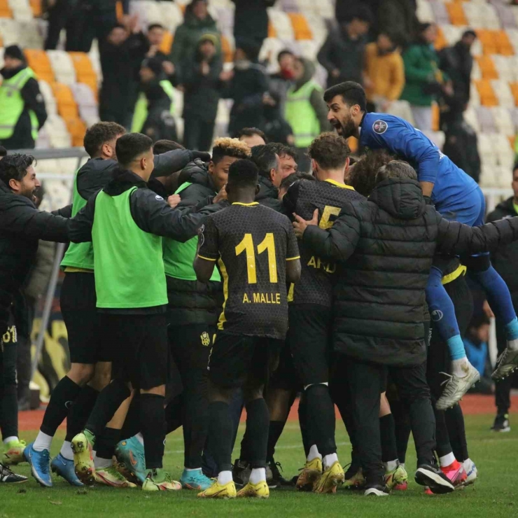 Yeni Malatyaspor, Galibiyet Hasretine Lider Karşısında Son Verdi