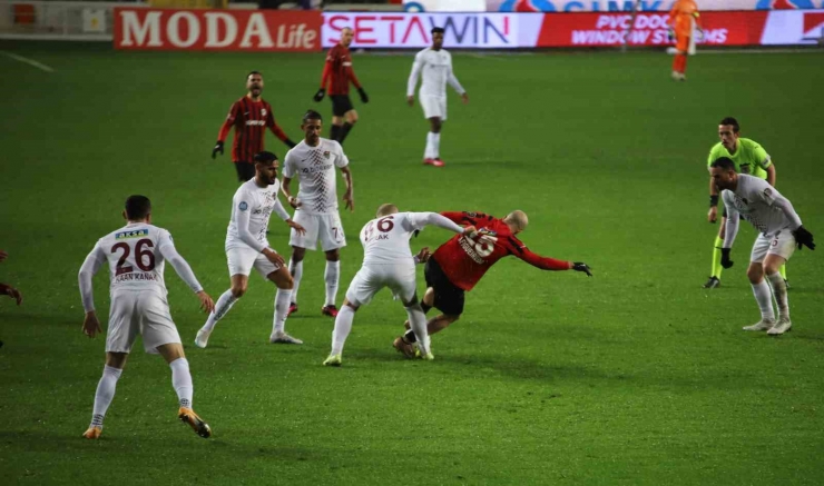 Spor Toto Süper Lig: Gaziantep Fk: 4 - A. Hatayspor: 1 (maç Sonucu)