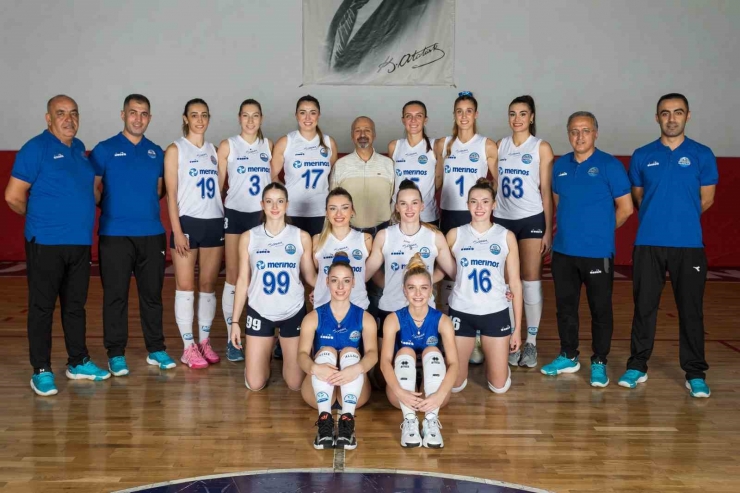 Merinos Voleybol Takımı Ankara Yolcusu