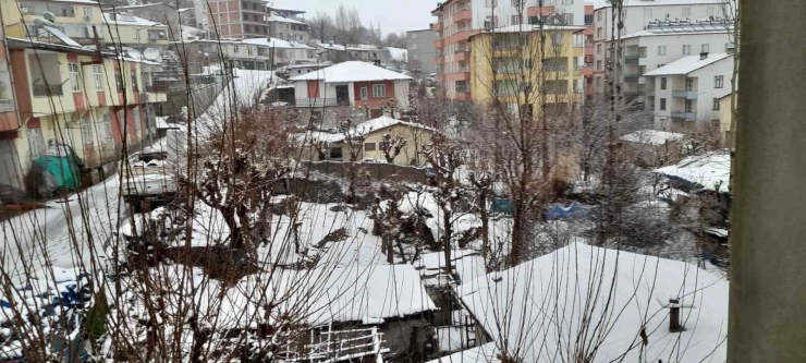 Kulp Beyaz Örtüyle Kaplandı