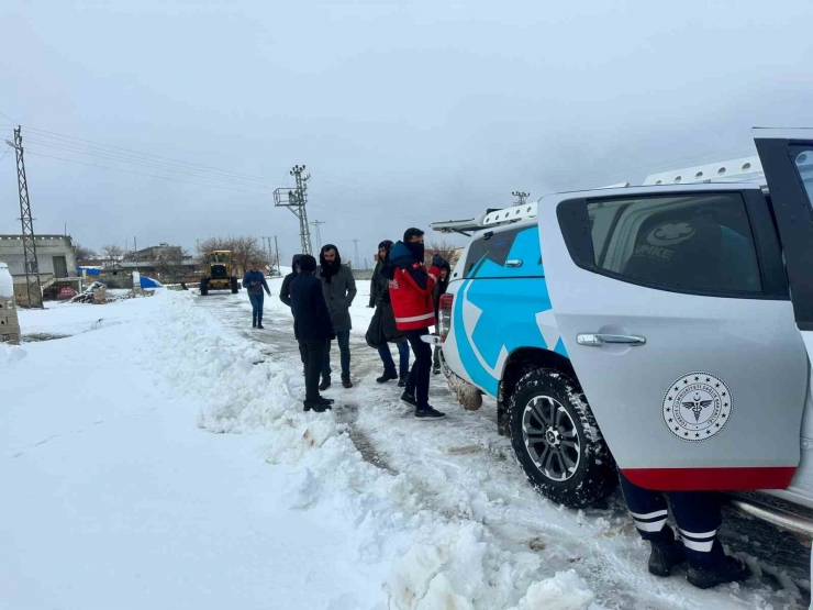 Hastalara Paletli Ambulanslarla Müdahale Ediliyor