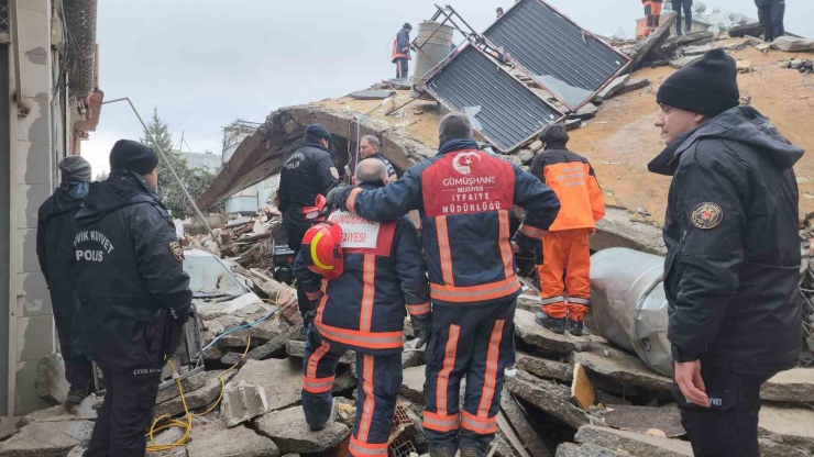 Tam 29 Saat Sonra Enkazdan Sağ Çıkarıldı