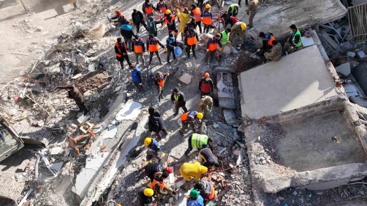 Şanlıurfa’da Depremde 114 Vatandaşın Öldüğü Binalar Havadan Görüntülendi