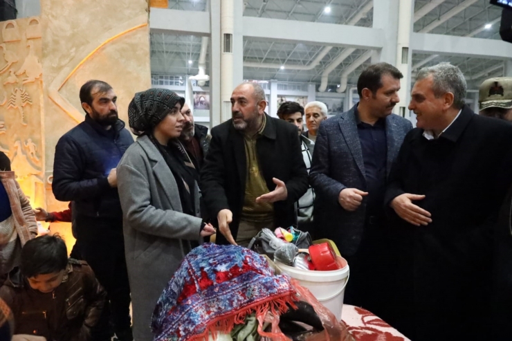 Beyazgül İle Vali Ayhan’dan Depremzedelere Ziyaret