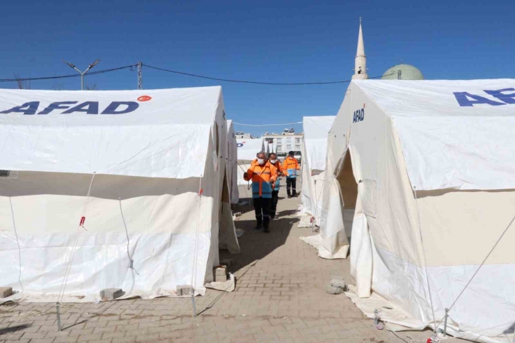 Deprem Bölgesinde Salgın Hastalıklara Karşı Dezenfekte Çalışmaları Sürüyor