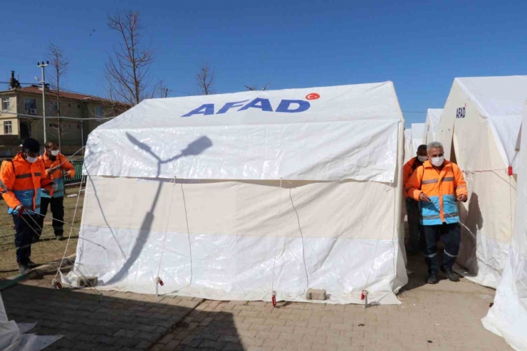 Deprem Bölgesinde Salgın Hastalıklara Karşı Dezenfekte Çalışmaları Sürüyor