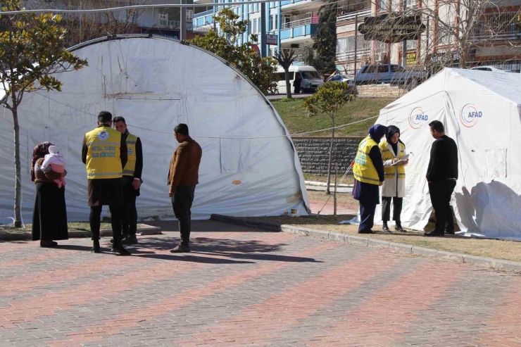 Depremden Etkilenen Vatandaşlara Psikolojik Destek Sürüyor