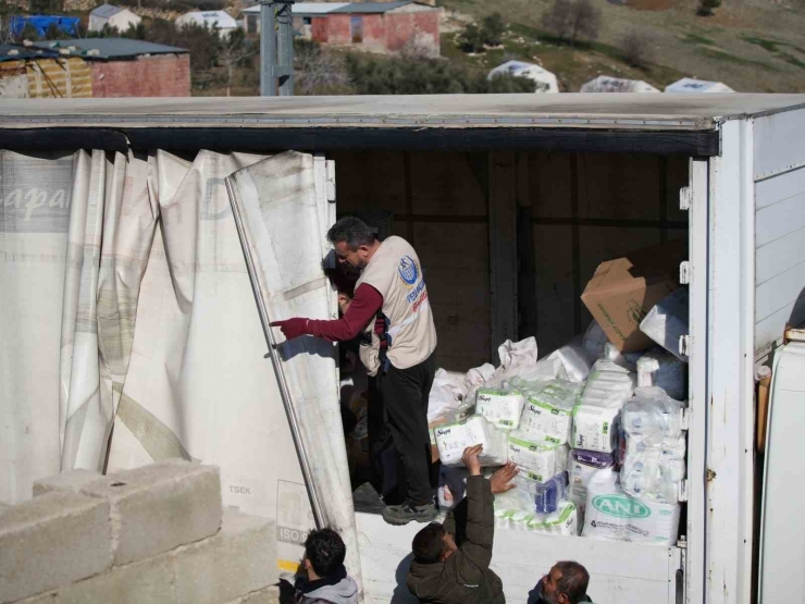 Yedi Başak Derneği’nin Yardım Seferberliği Sürüyor