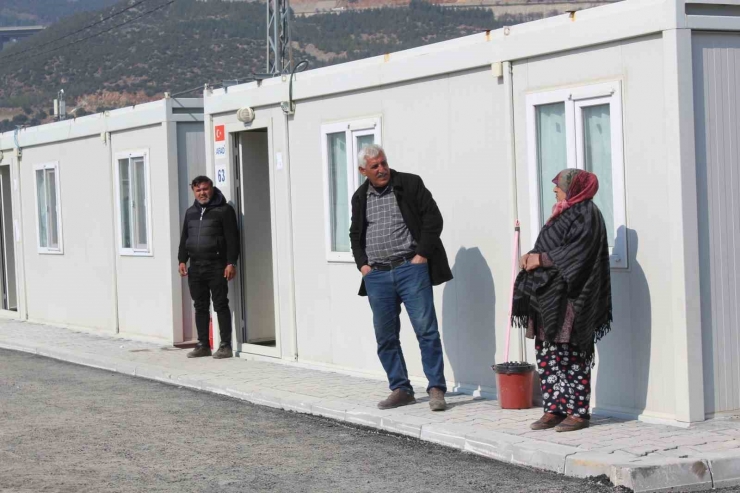 Nurdağı’nda Depremzedeler Konteynerlere Yerleşmeye Başladı