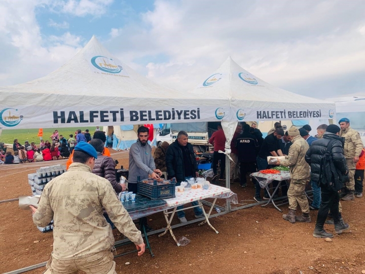 Halfeti Belediyesinden Binlerce Depremzedeye Sıcak Yemek