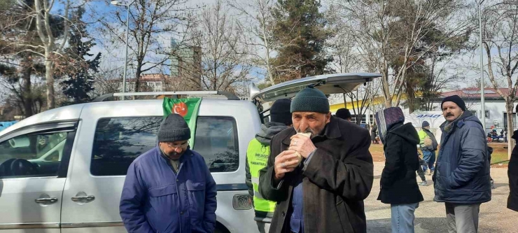 İmkander, Depremzedeleri Yalnız Bırakmadı