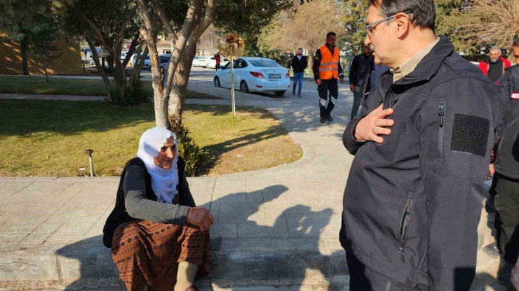 Bakan Dönmez, "hem Çalışanlarımız Hem De Bölge İnsanı 2 Bin Konteynerlik Kent Planlanıyor’