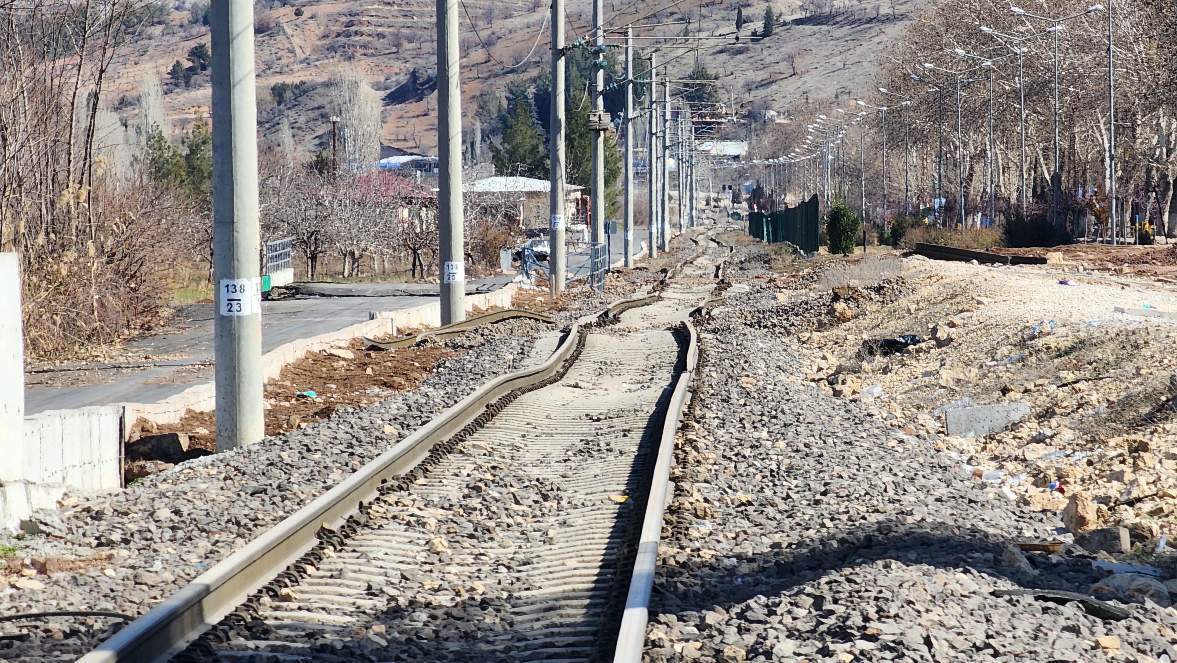 aw835792-03.jpg