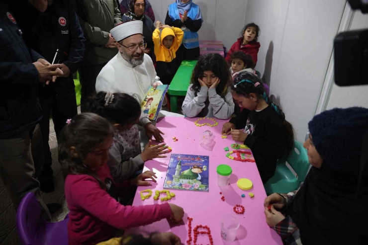 Diyanet İşleri Başkanı Erbaş, Islahiye’de Konteyner Kent Ve Koordinasyon Merkezini Ziyaret Etti