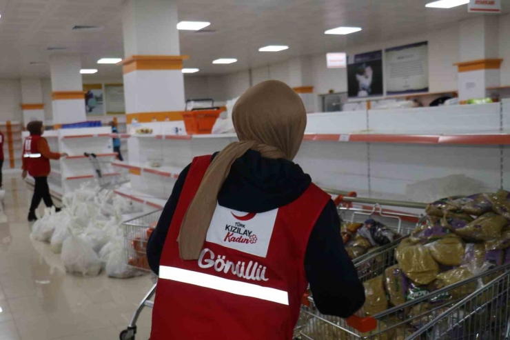 Kızılay, Malatya’da Depremzedeler İçin Sosyal Market Açtı