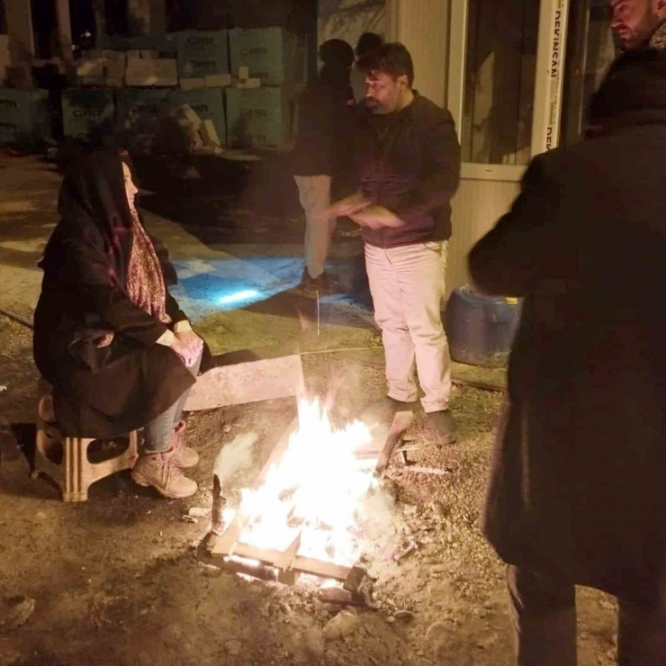 Belediye Başkanı Doğru Arabanlı Depremzedeleri Yalnız Bırakmıyor