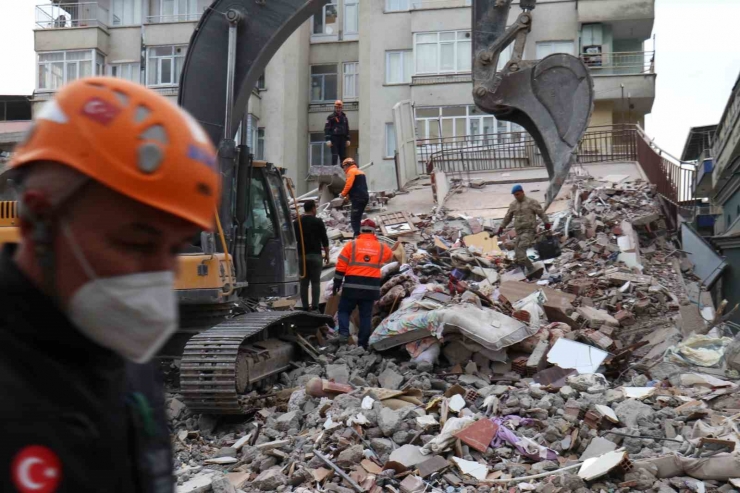 Malatya’da İki Noktada Arama Kurtarma Çalışması Devam Ediyor