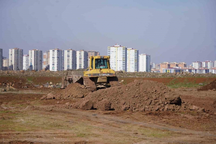 Diyarbakır’da Depremde Yıkılan Binaların Bulunduğu Alana Özel Koruma