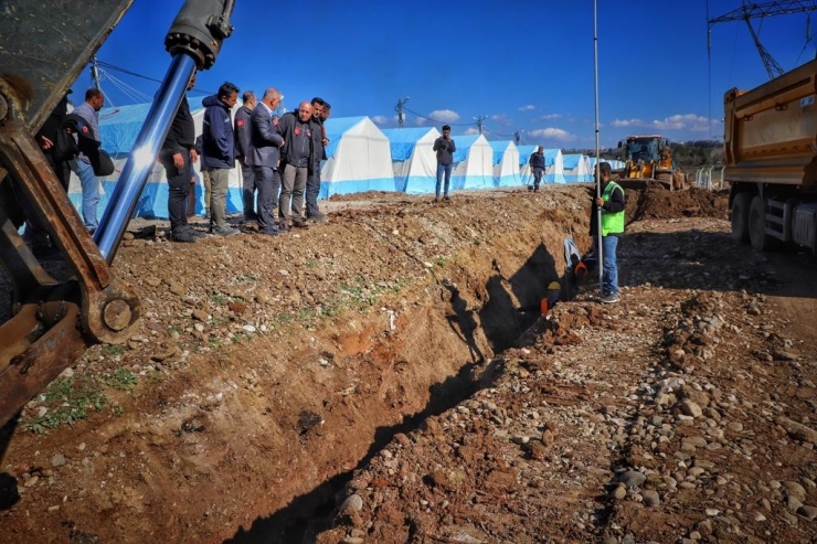 Çadır Kentte İçme Suyu Ve Kanalizasyon Çalışmaları Tamamlandı