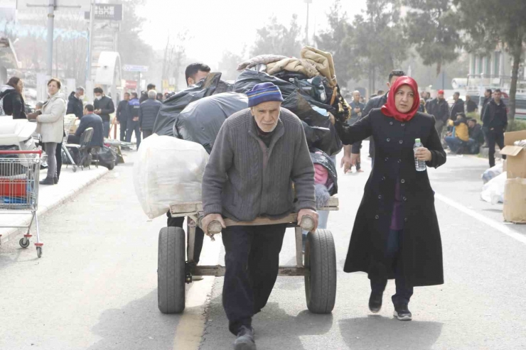 Diyar Galeria İş Merkezi Sakinleri Eşyalarını Tahliye Etti