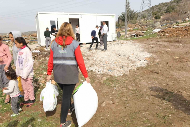 Şehitkamil’de Depremzedelerin İhtiyaçları Karşılanıyor