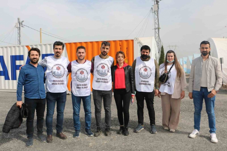 Diyarbakır’da Depremzedeler İçin Diş Macunu Ve Diş Fırçası