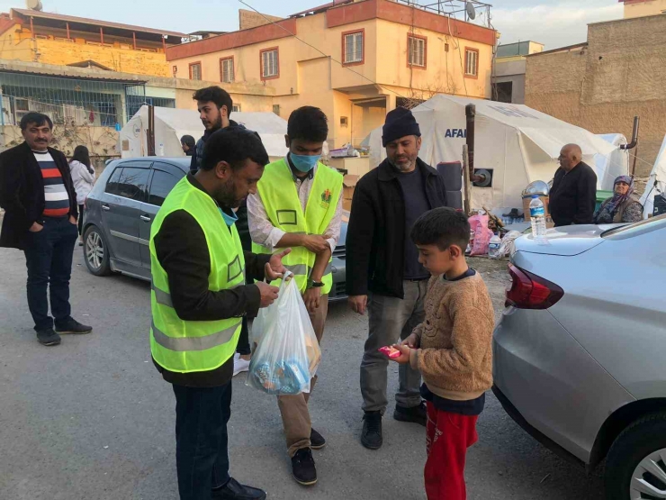 Bekder, Türkiye’de Depremzedelere Yardım Etmeye Devam Ediyor
