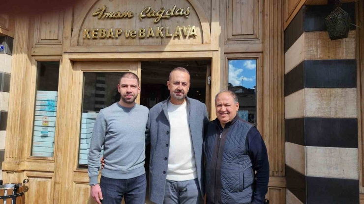 Gaziantep Esnafı Hazır Konukları Bekliyor