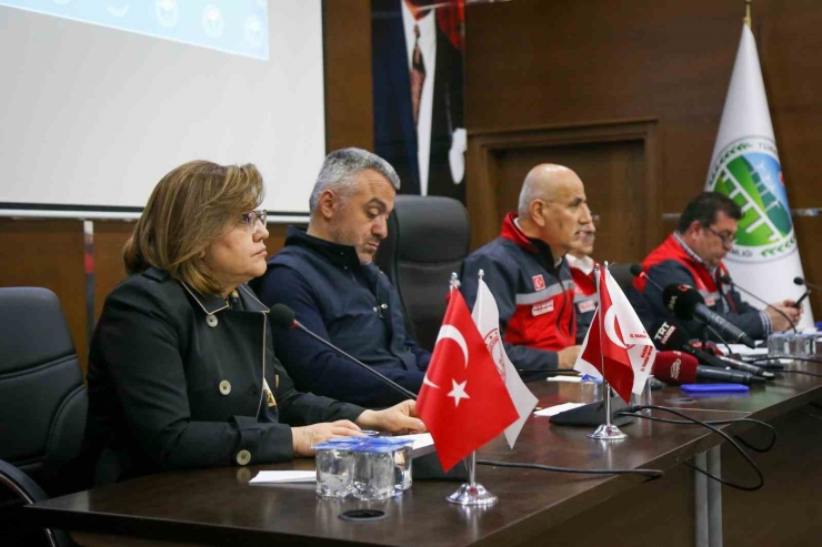 Bakan Kirişci: "nurdağı Ve İslahiye’nin En Büyük Şansı:gaziantep Büyükşehir Belediyesi"